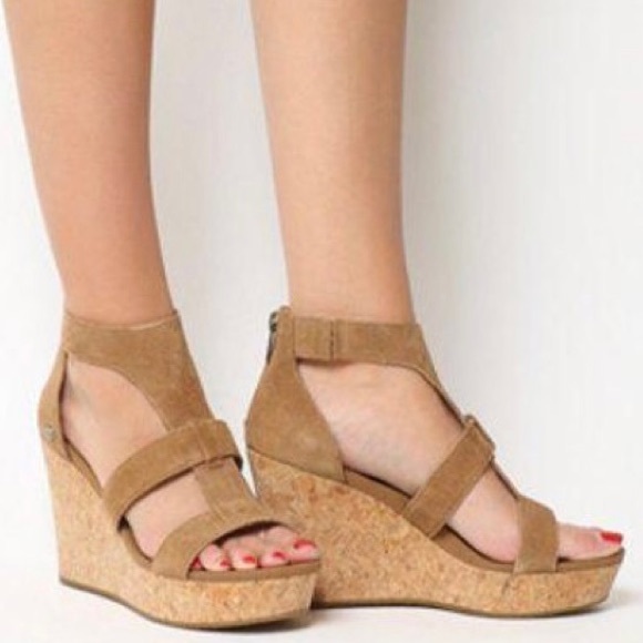 UGG Whitney Wedge Sandal (Chestnut) - Picture 2 of 11